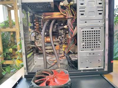 超頻三U-4D降龍CPU散熱器 多項散熱技術加持，高性能電腦安裝首選